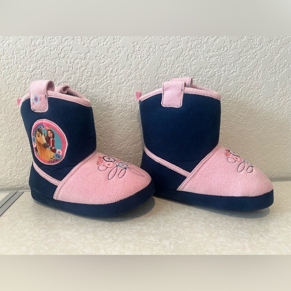 Dreamworks Spirit and Lucky Riding Free Slippers Size 9-10 - Picture 4 of 6